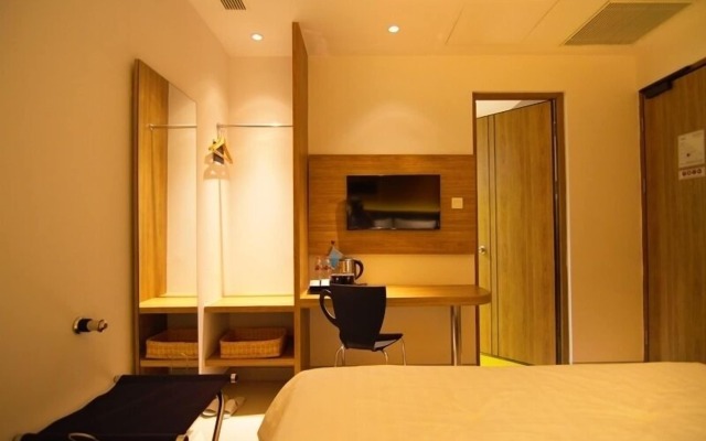 Zoom Hotels