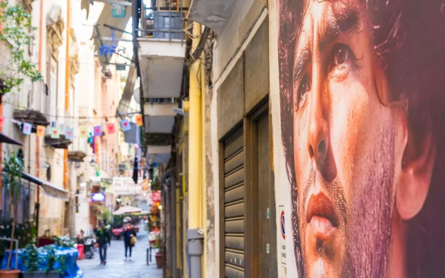 Barrio 133 - Double Bedroom in Center by Napoliapartments