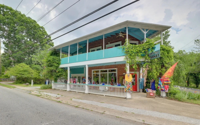 Lovely Hendersonville Retreat ~ 1 Mi to Downtown!