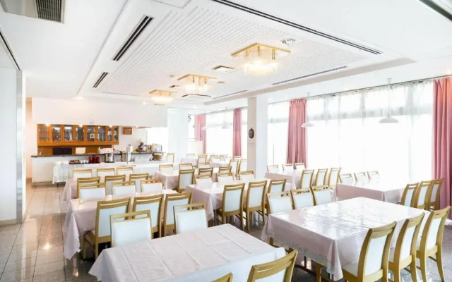 Hotel Yutaka Wing
