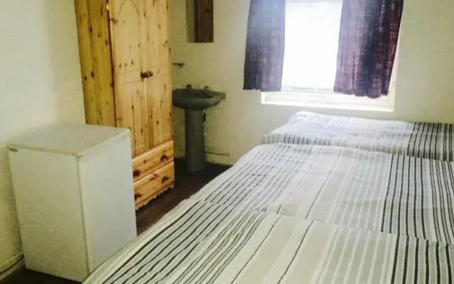 Elston Guest House