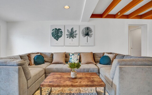 4BD House with Private Heated Pool