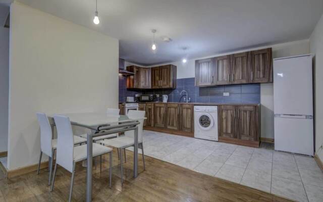 2 Bed, Luxury Apt4 Throstles