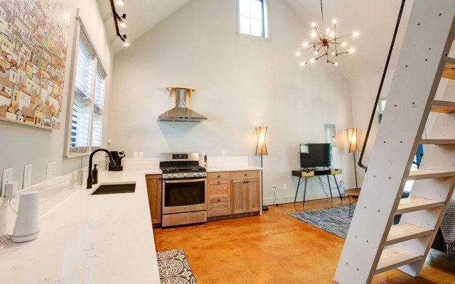 5 Bedroom, East 18th Street