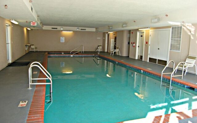 Regency Isle 501 by RedAwning