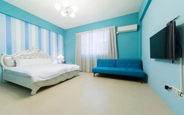 Happiness Color Fun B&B