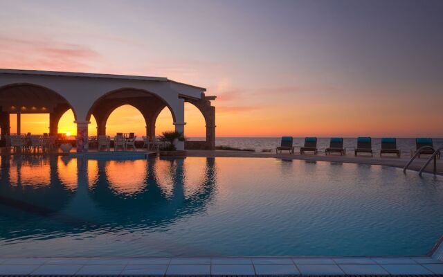 Pyrgos beach hotel apartments