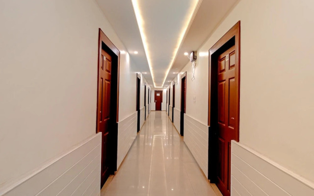 FabHotel Prime Royal Park