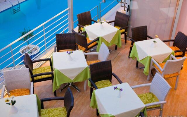 Amaryllis Hotel Apartments