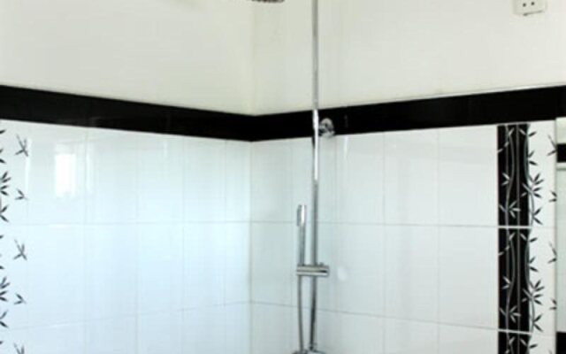 Riseans White Palace