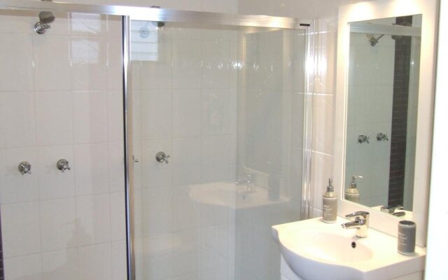 Kiah Country Gardens B&B