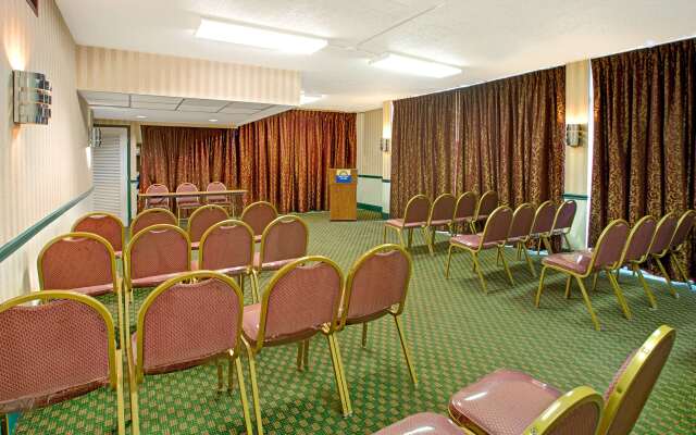 Days Inn by Wyndham Alexandria South