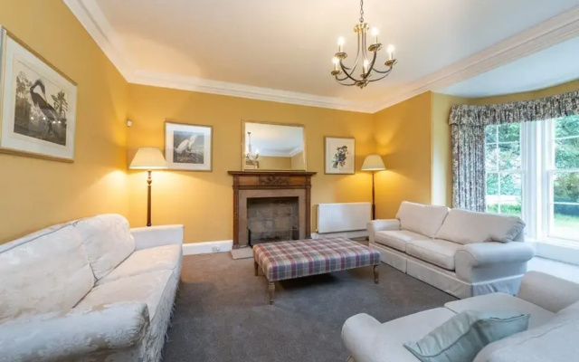 Cranstoun Riddel - Magnificent 6 Bedroom Property