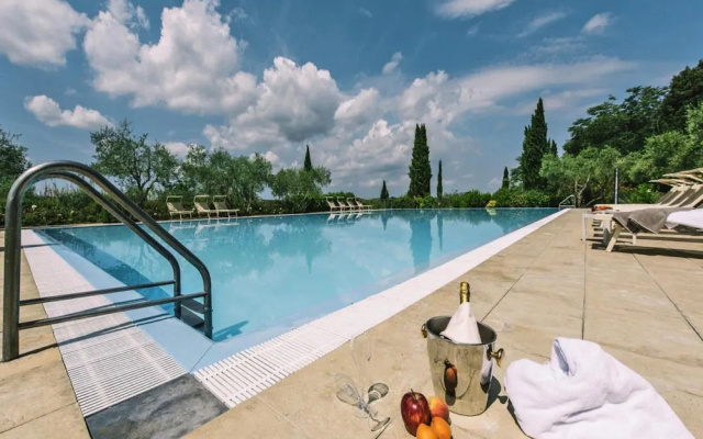 Country House in Tuscany With Pool and Tennis