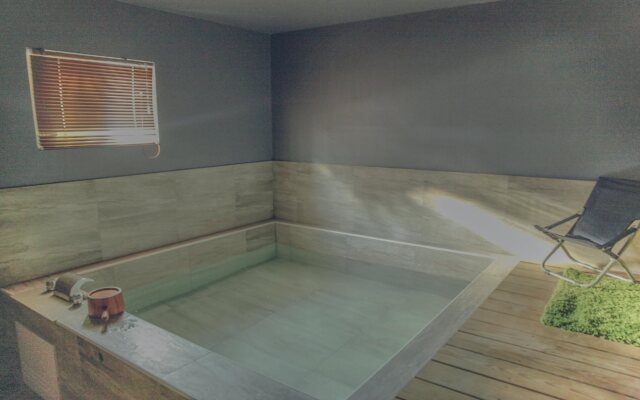 Easy Life Inn