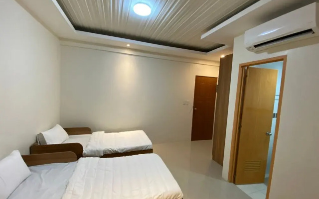 The Quarters by OYO Rooms