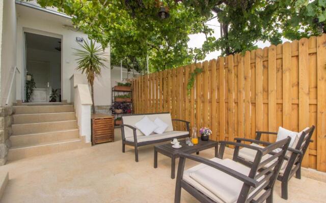 Mediterranean House - Forest Marjan
