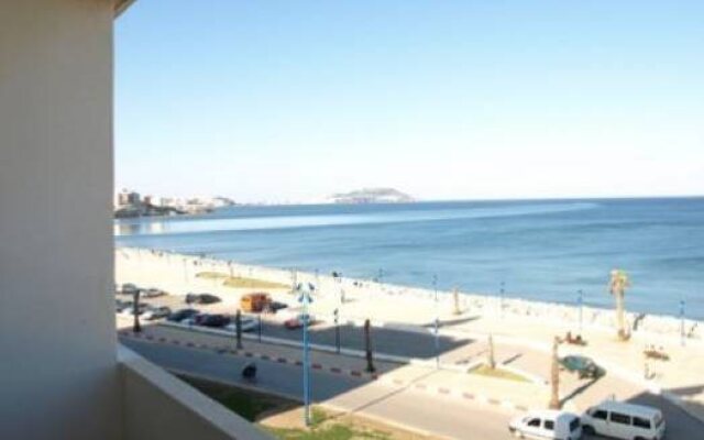 La Corniche Hotel