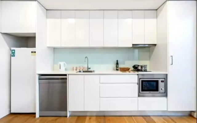 Central Art-deco 1bed With Balcony Aircon