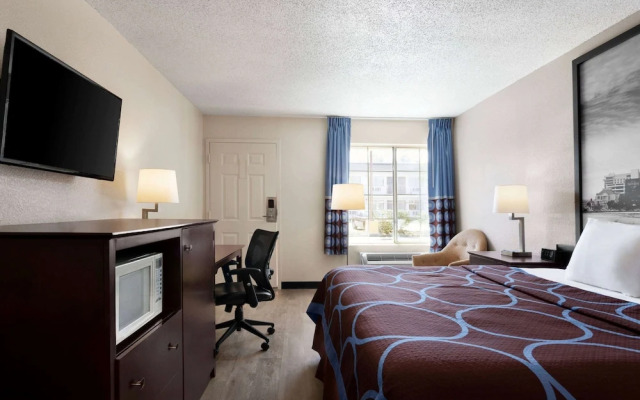 Super 8 Gulfport Near Biloxi
