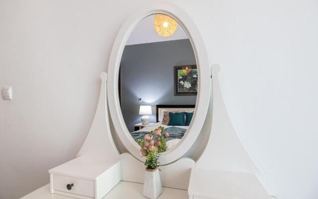 Chic 1BR with Burj Khalifa View in Downtown