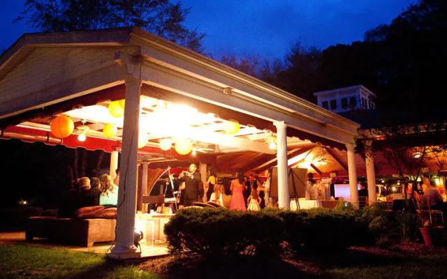 Villa On The River Inn