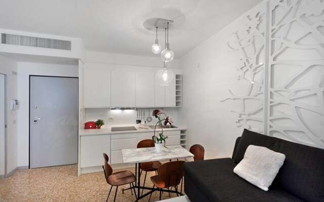 Grimaldi Apartments - Coquette