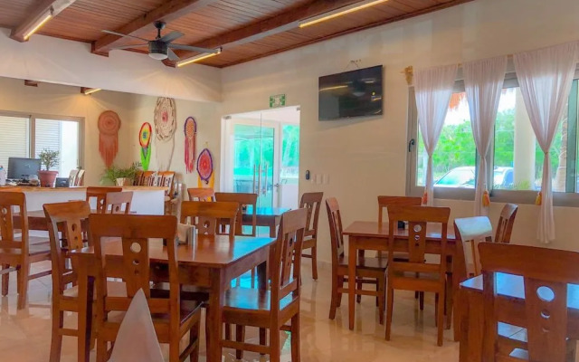 Hotel Hacienda Dos Ojos