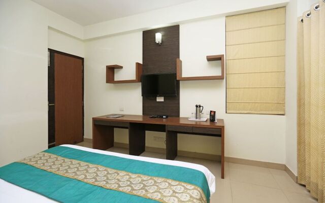 Capital O 8481 Le Tara Residency