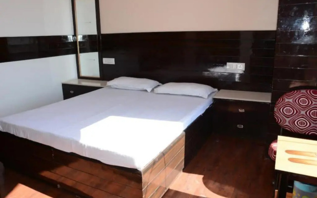 Hotel Basant