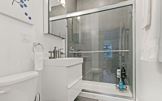Lively Rejuvenating 1BR Apt in Lake View