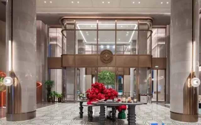 Royal Hotel
