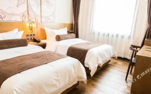 Baoding Jianhua Hotel