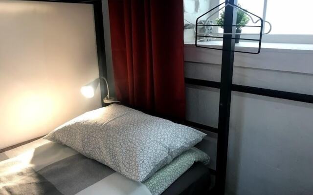 Апартаменты в центре на ул. Пологой, 17