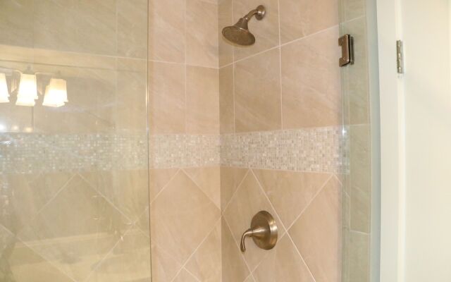 Jamaica Royale - 804 - 2 Br Condo