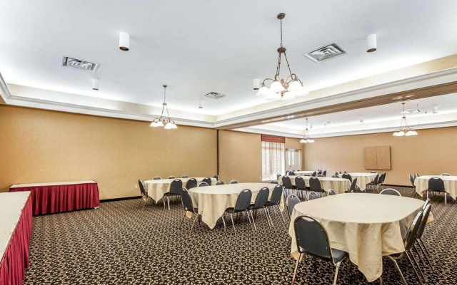 LeConte Hotel & Convention Center, Ascend Hotel Collection