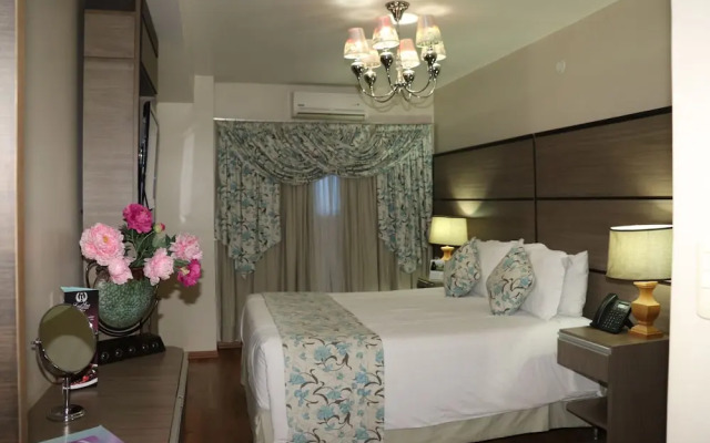 Hotel Luxsur