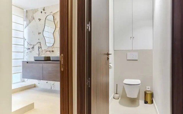 Sublime 3 Bedrooms Apartment Center of Paris