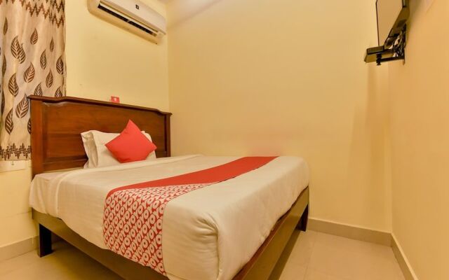 OYO 8214 Malabar Plaza Residency 1