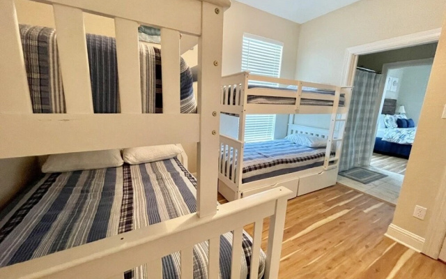 Lemoncello 3 Bedroom Home by RedAwning