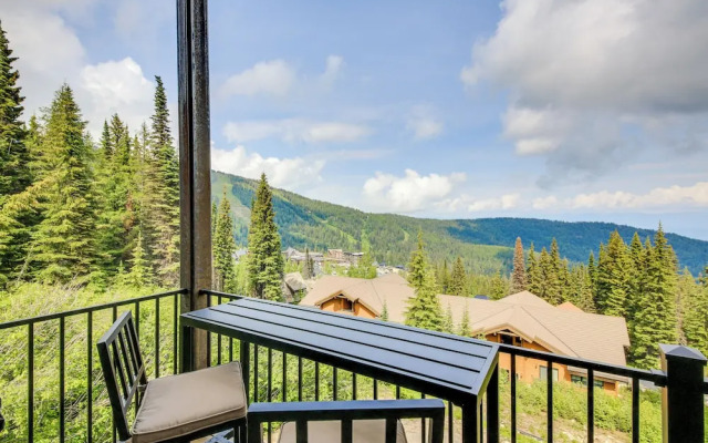 Ski-in/out Schweitzer Mountain Home in Sandpoint!