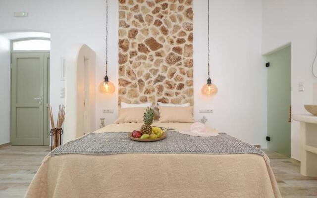Aegean White Home
