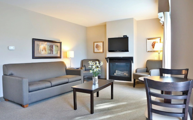 Quality Inn & Suites Le Versailles