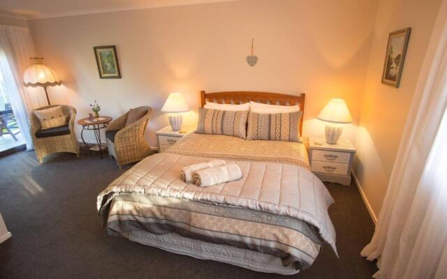 Rolling Hills Country Stay B&B