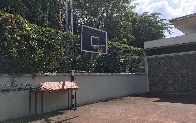 éL Hotel Kartika Wijaya Batu