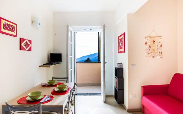 Boutique Holiday Home in Magliolo With Swimming Pool