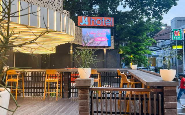 J4 Hotels Legian