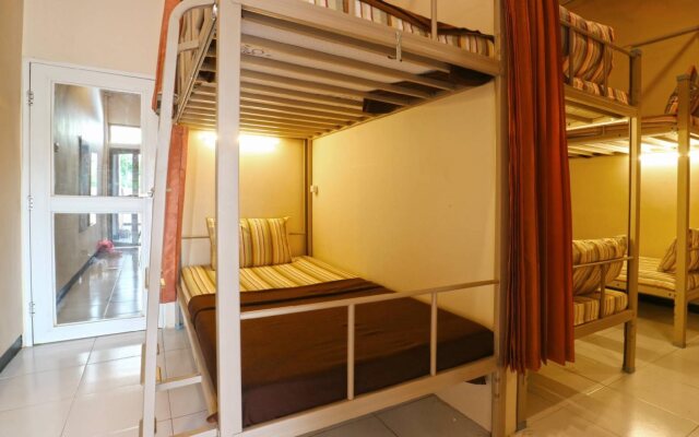 Pondok Backpacker City Square