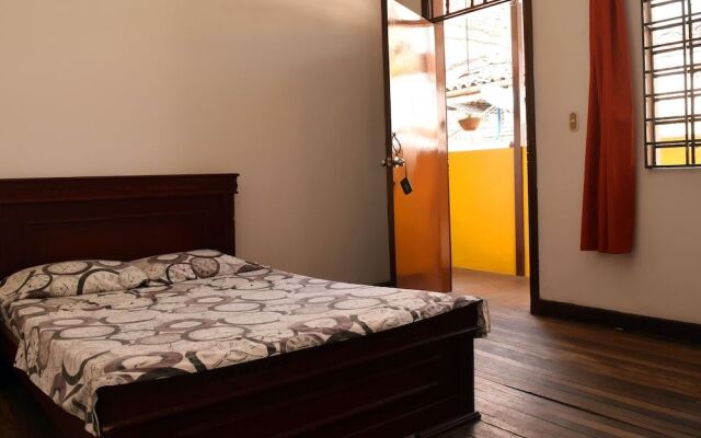 Hostal Versalles