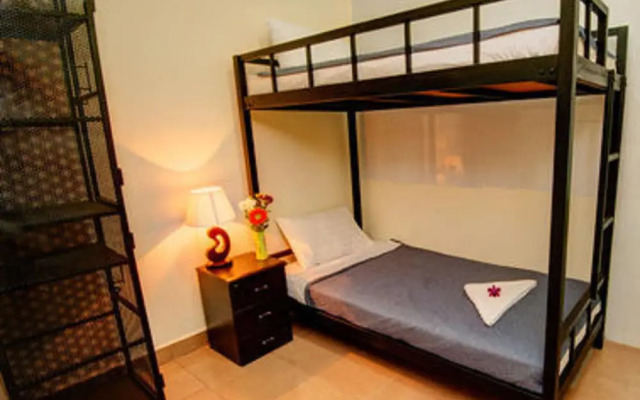 B52 Hostel